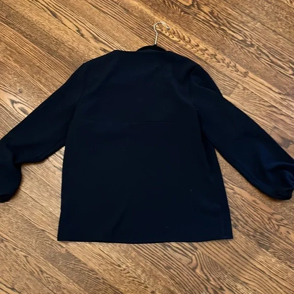 Navy Ellie Kai top - Picture 4 of 4